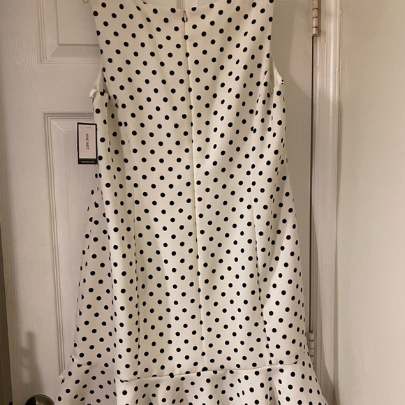 White and black polka dot dress - Picture 3 of 5
